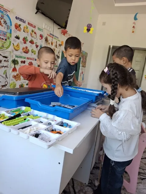 Kichik yulduzchalar kindergarten, 4